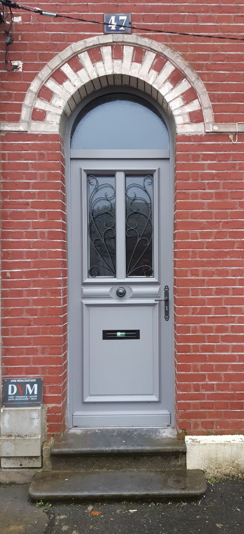 Porte bois modèle Djerba avec grille à Caudry