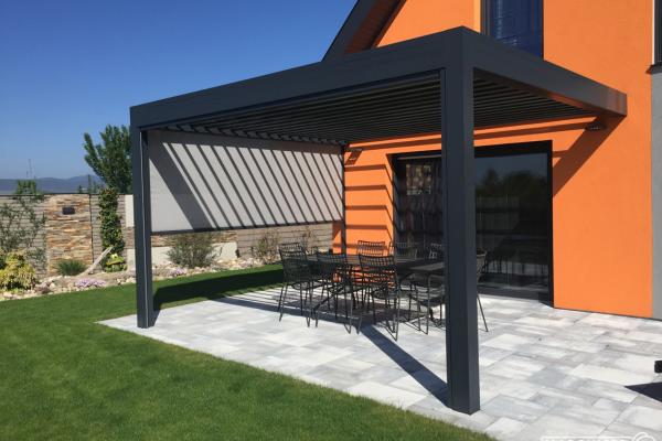 Pergola bioclimatique open avec store