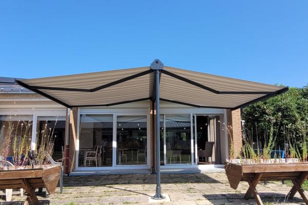 Store banne grenat onx